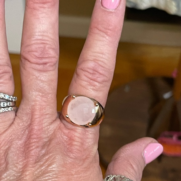 Rose Cut Carved Rose Quartz Ring - Picture 7 of 8